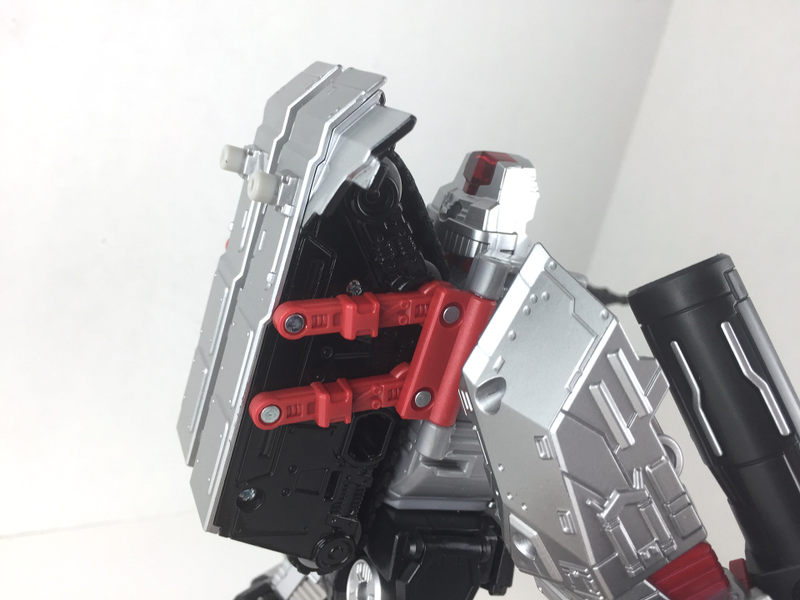 Illustration for article titled A Tale Of Two Megatrons